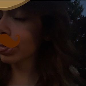 Meet your Posher, Isabelle